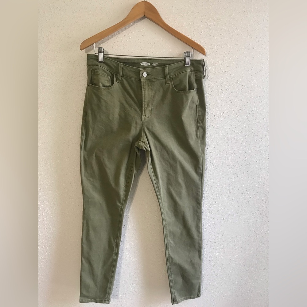 Old Navy Rockstar Super Skinny Mid-Rise Jeans